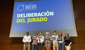 Seis jóvenes matemáticos, ingenieros y físicos y
                cinco estudiantes andaluces ganan el NASA International
                Space Apps Sevilla